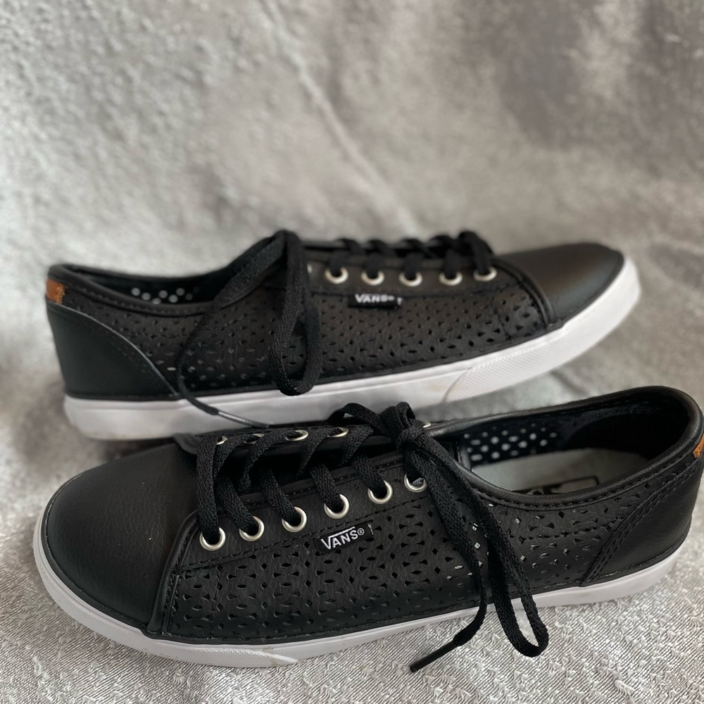 Vans‎ Women's Rowan DX Skate Shoe Black Cut-out Design Ultra cush Insole size 7